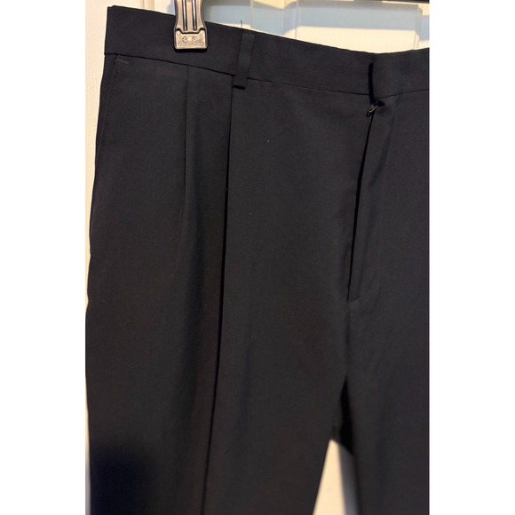 Vintage Levi's Black Pleated Travelers Dress Slacks Pants Men's Size 36 x 32 - Picture 2 of 7